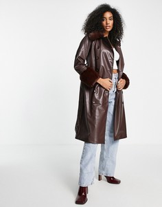 Удлиненное пальто из искусственной кожи с контрастными манжетами и воротником Fashion Union-Коричневый цвет