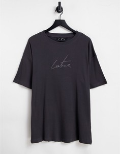 Темно-серая футболка в рубчик с логотипом от комплекта The Couture Club-Серый