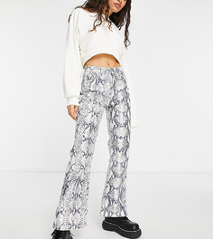 Расклешенные джинсы в стиле 90-х со змеиным принтом Topshop Petite Jamie-Белый