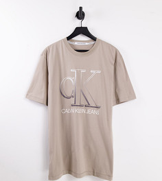 Светло-бежевая футболка с логотипом с эффектом деграде на груди Calvin Klein Jeans-Светло-бежевый цвет