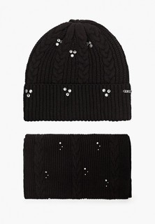 Шапка и шарф Guess 