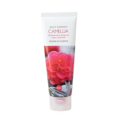 Пенка для лица очищающая камелия Daily Garden Camellia Moisture Cleansing Foam from Tongyeong Holika Holika