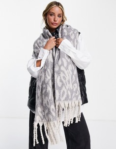 Серый шарф со звериным принтом French Connection