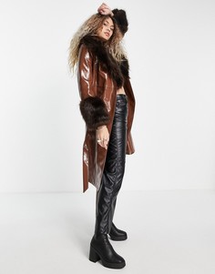Шоколадное виниловое длинное пальто с отделкой искусственным мехом Topshop-Коричневый цвет