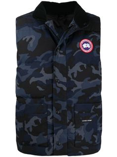 Canada Goose дутый жилет с камуфляжным принтом