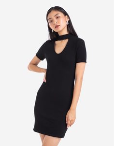 Чёрное платье-футляр с вырезом Gloria Jeans