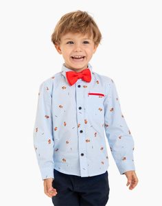 Голубая рубашка с новогодним принтом и галстуком-бабочкой для мальчика Gloria Jeans