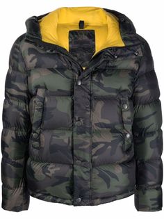 Blauer пуховик с камуфляжным принтом