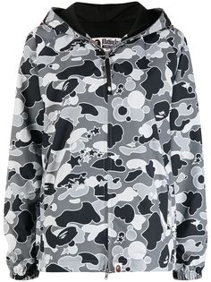 A BATHING APE® куртка с капюшоном и камуфляжным принтом Bape