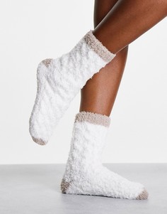 Кремовые пушистые носки для дома вязки «косы» ASOS DESIGN-Белый
