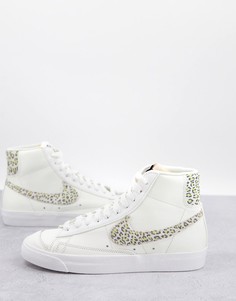 Кроссовки нечисто белого цвета с леопардовым принтом Nike Blazer Mid 77-Белый