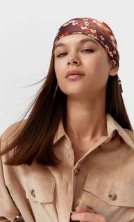 Stradivarius Платок С Цветочным Принтом В Стиле Ретро Коричневый 103