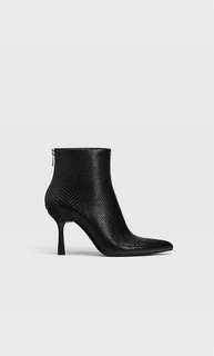 Stradivarius Ботильоны На Каблуке С Анималистичным Принтом Черный 37