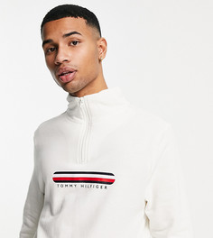 Кремовый топ с короткой молнией и логотипом-флагом Tommy Hilfiger – эксклюзивно для ASOS-Белый