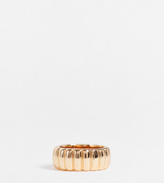 Золотистое фактурное кольцо ASOS DESIGN Curve-Золотистый