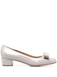 Salvatore Ferragamo лакированные туфли-лодочки Vara