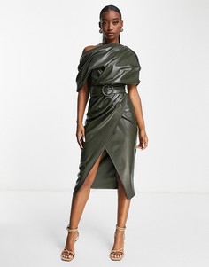 Платье-футляр миди из искусственной кожи цвета хаки с открытым плечом и поясом ASOS DESIGN-Зеленый цвет