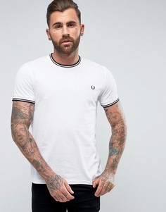 Белая узкая футболка с круглым вырезом и контрастной окантовкой Fred Perry-Белый