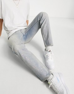 Светлые выбеленные джинсы прямого кроя с брызгами краски Topman-Голубой