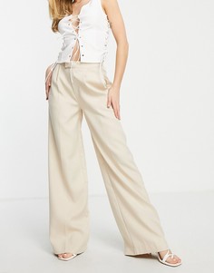 Бежевые классические брюки с широкими штанинами от комплекта In The Style x Perrie Sian-Светло-бежевый цвет