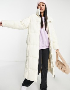 Длинное стеганое пальто бежевого цвета из переработанных материалов Monki-Светло-бежевый цвет