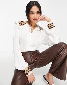 Белая блузка с контрастным воротником с леопардовым принтом Never Fully Dressed-Белый