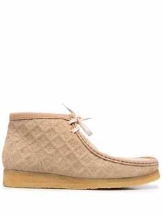 Clarks фактурные ботинки на шнуровке
