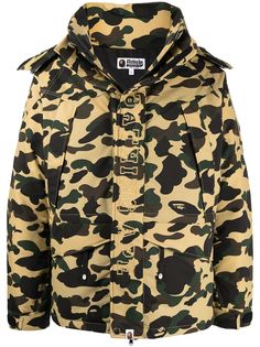 A BATHING APE® камуфляжный пуховик Bape