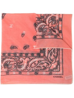 Chanel Pre-Owned платок 1990-х годов с принтом пейсли и логотипом CC