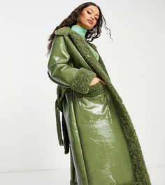 Виниловое пальто макси цвета хаки с искусственным мехом ASOS DESIGN Petite-Зеленый цвет