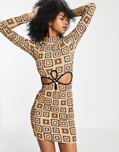 Разноцветное платье мини с узором кроше и декоративными вырезами Bershka-Разноцветный