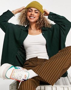 Темно-зеленая oversized-рубашка из переработанного льна Weekday Jan-Зеленый цвет