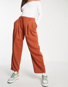 Коричневые строгие брюки с широкими штанинами из переработанных материалов Weekday Vale-Коричневый цвет