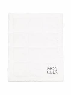 Moncler Enfant одеяло с тисненым логотипом