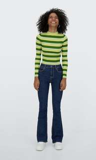 Stradivarius Расклешенные Джинсы С Темным Эффектом Потертости 40