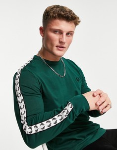 Зеленый лонгслив с контрастной отделкой лентой Fred Perry-Зеленый цвет