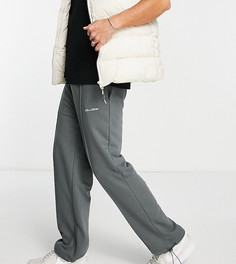 Серые джоггеры с широкими штанинами и рельефным логотипом от комплекта COLLUSION-Серый