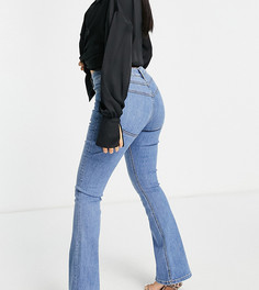 Эластичные расклешенные джинсы ярко-голубого цвета с моделирующим эффектом и завышенной талией ASOS DESIGN Petite-Голубой