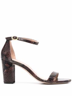 Stuart Weitzman босоножки Nearlynude 90 с тиснением под змеиную кожу