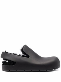 Bottega Veneta мюли Puddle с ремешком на пятке