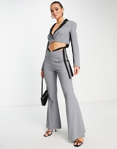 Классические расклешенные брюки с контрастным поясом Extro & Vert-Серый