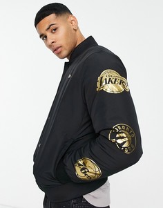 Черная куртка-бомбер с золотистым фольгированным принтом на рукавах New Era NBA-Черный
