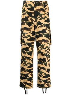 A BATHING APE® брюки карго с камуфляжным принтом Bape