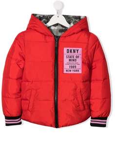 Dkny Kids двусторонний пуховик с камуфляжным принтом