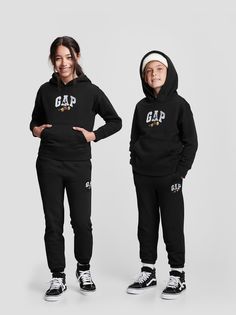 Брюки-джоггеры c принтом из коллекции Gap x Disney Kids