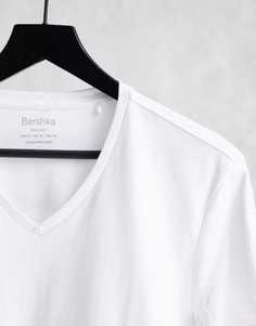 Белая футболка с V-образным вырезом Bershka-Белый