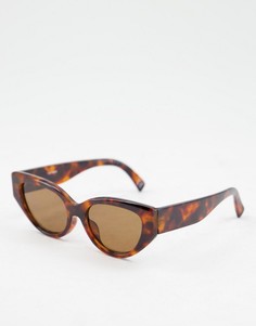 Скошенные солнцезащитные очки «кошачий глаз» в коричневой черепаховой оправе из переработанных материалов ASOS DESIGN-Коричневый цвет