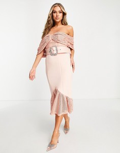 Платье миди приглушенного розового цвета с кружевной отделкой, открытыми плечами, оборкой по нижнему краю и поясом ASOS DESIGN-Розовый цвет