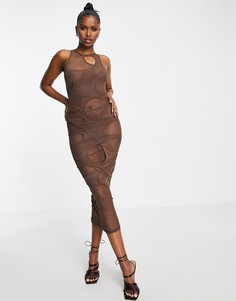 Сетчатое платье макси шоколадного цвета с вырезами на верхнем слое Missy Empire x Aaliyah Ceilia-Коричневый цвет Missyempire