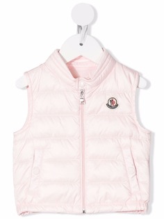 Moncler Enfant дутый жилет с нашивкой-логотипом